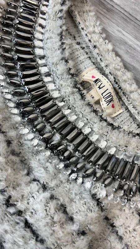 Sweter z wełną barankowy z ozdobnym dekoltem rozmiar 46 plus size image 2